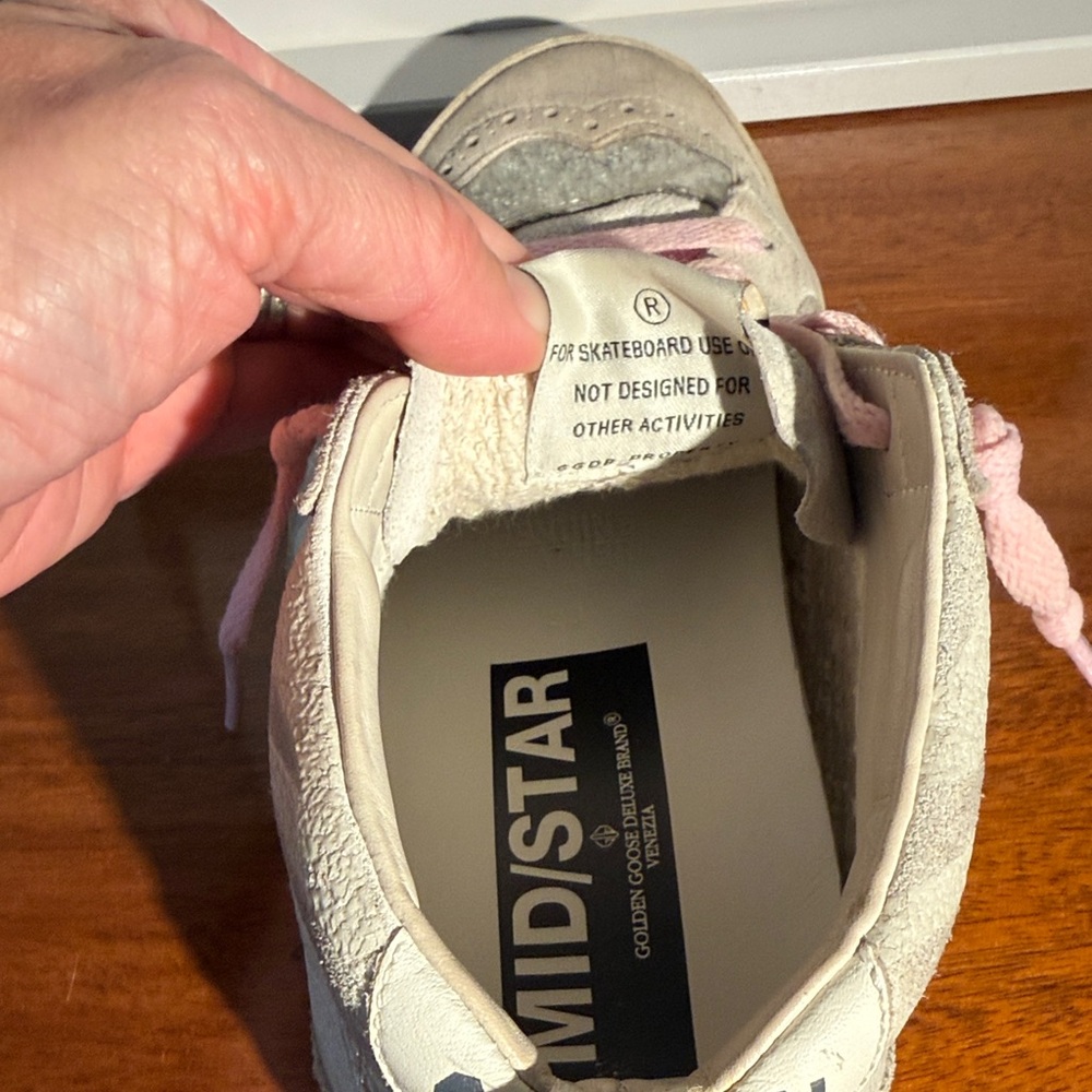 Golden Goose Low-Top Sneakers in White and Pink - Picture 12 of 13